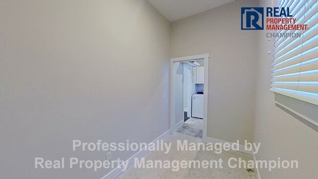 Building Photo - Updated 3 BD/2BA Home w/Spacious Rooms and Large Yard