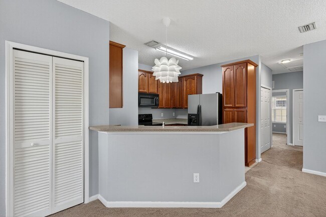 Building Photo - Cable TV and Internet Included!