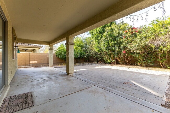 Building Photo - 2656 E Boston St