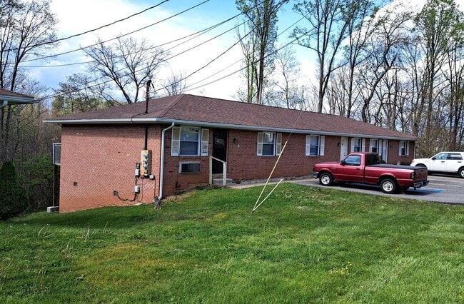 Building Photo - 1415 Lancaster St
