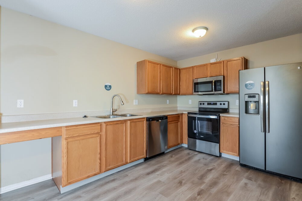 Building Photo - 2371 Summerwood Ln