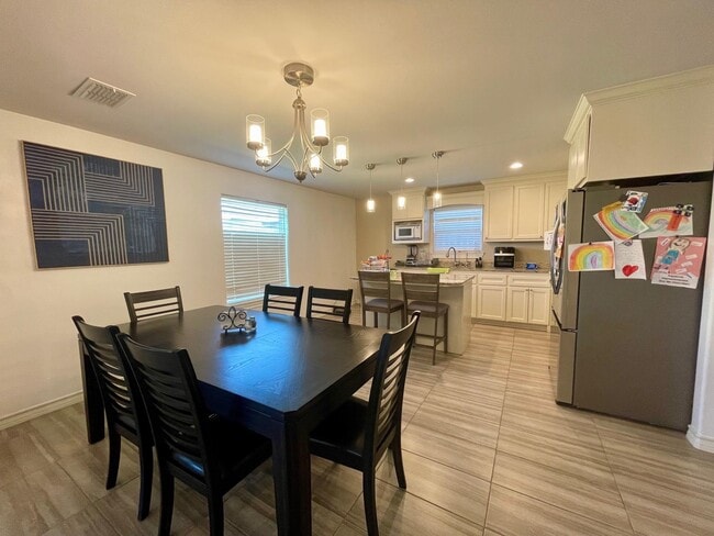 Building Photo - 1918 Aransas Pass Dr