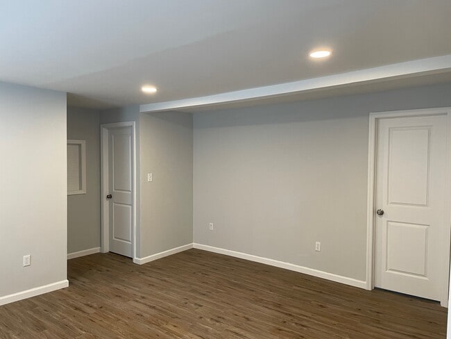 Building Photo - 18 Elizabeth St