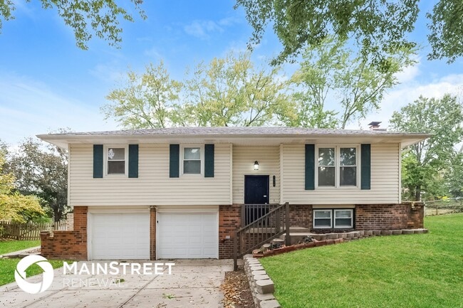 Building Photo - 7616 N Serene Ave