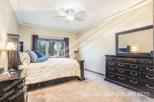 Building Photo - 5116 S St Andrews Cir