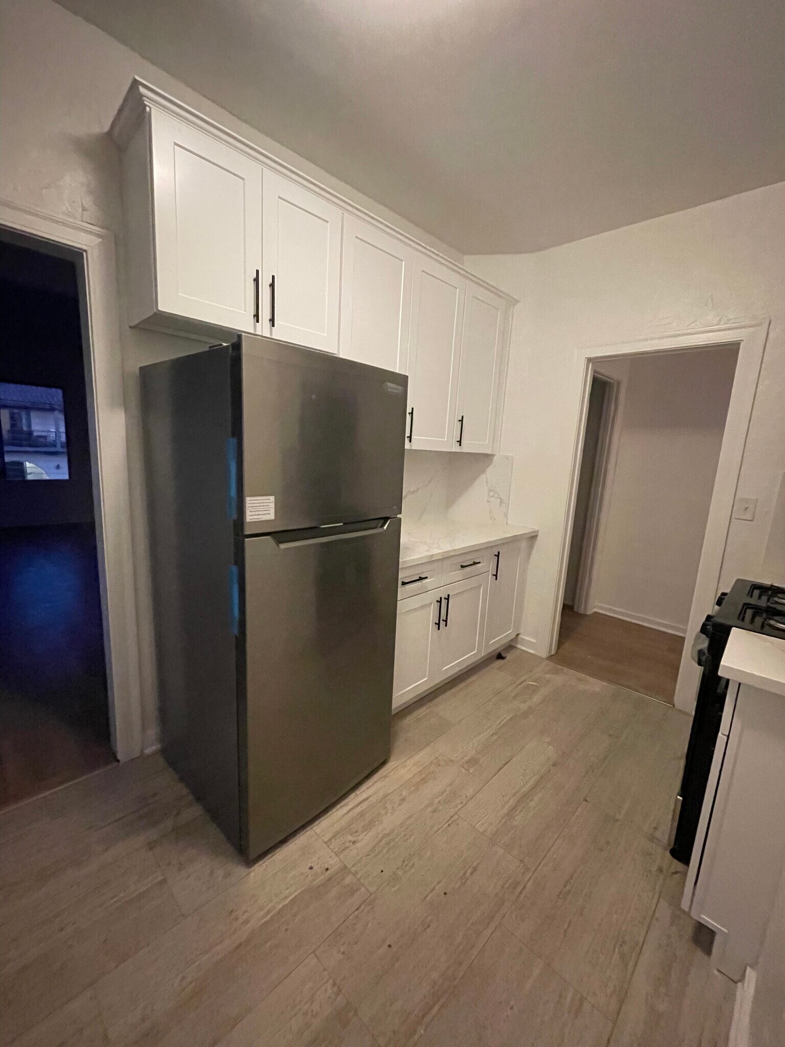 Building Photo - 417 N Gardner St