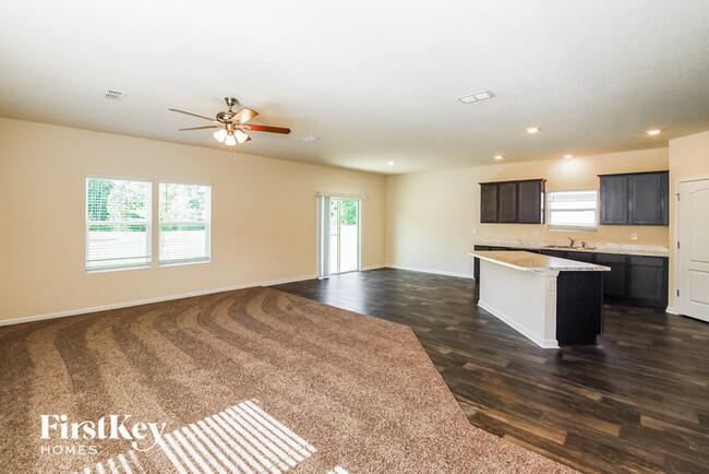 Building Photo - 325 Jarama Cir