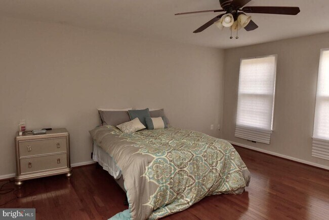 Building Photo - 11778 Hollyview Dr