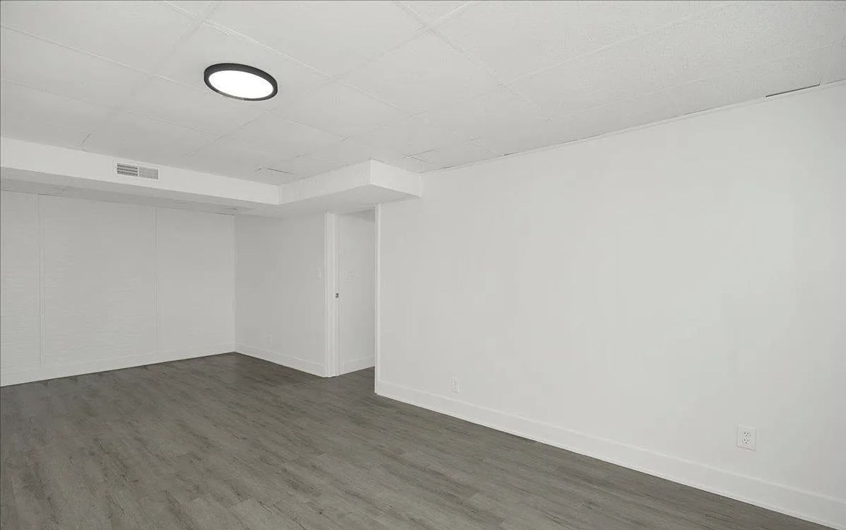 Building Photo - 5188 Goldmar Dr