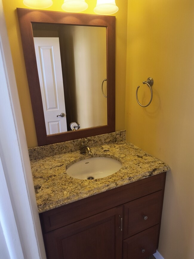 Building Photo - 535 Main St