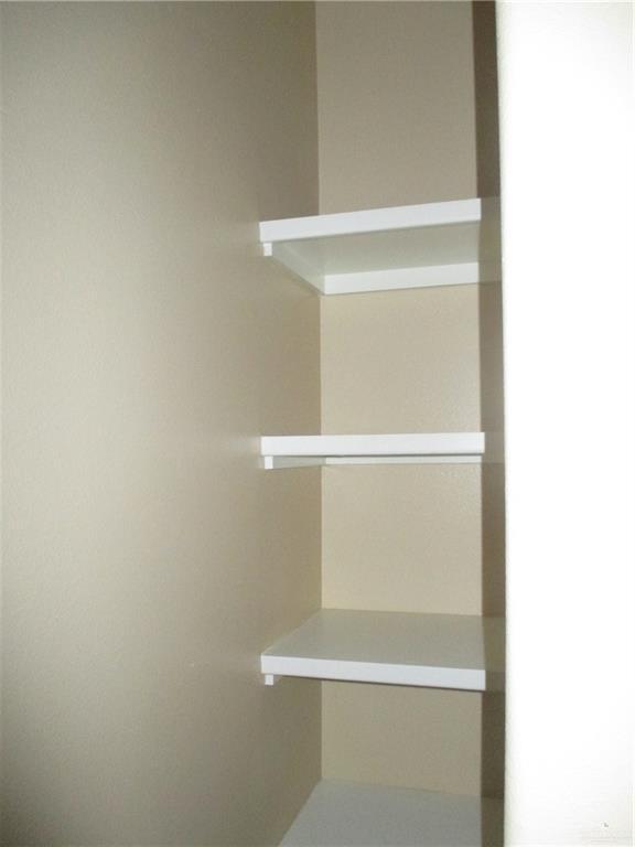 Building Photo - 10 Franklin Ave