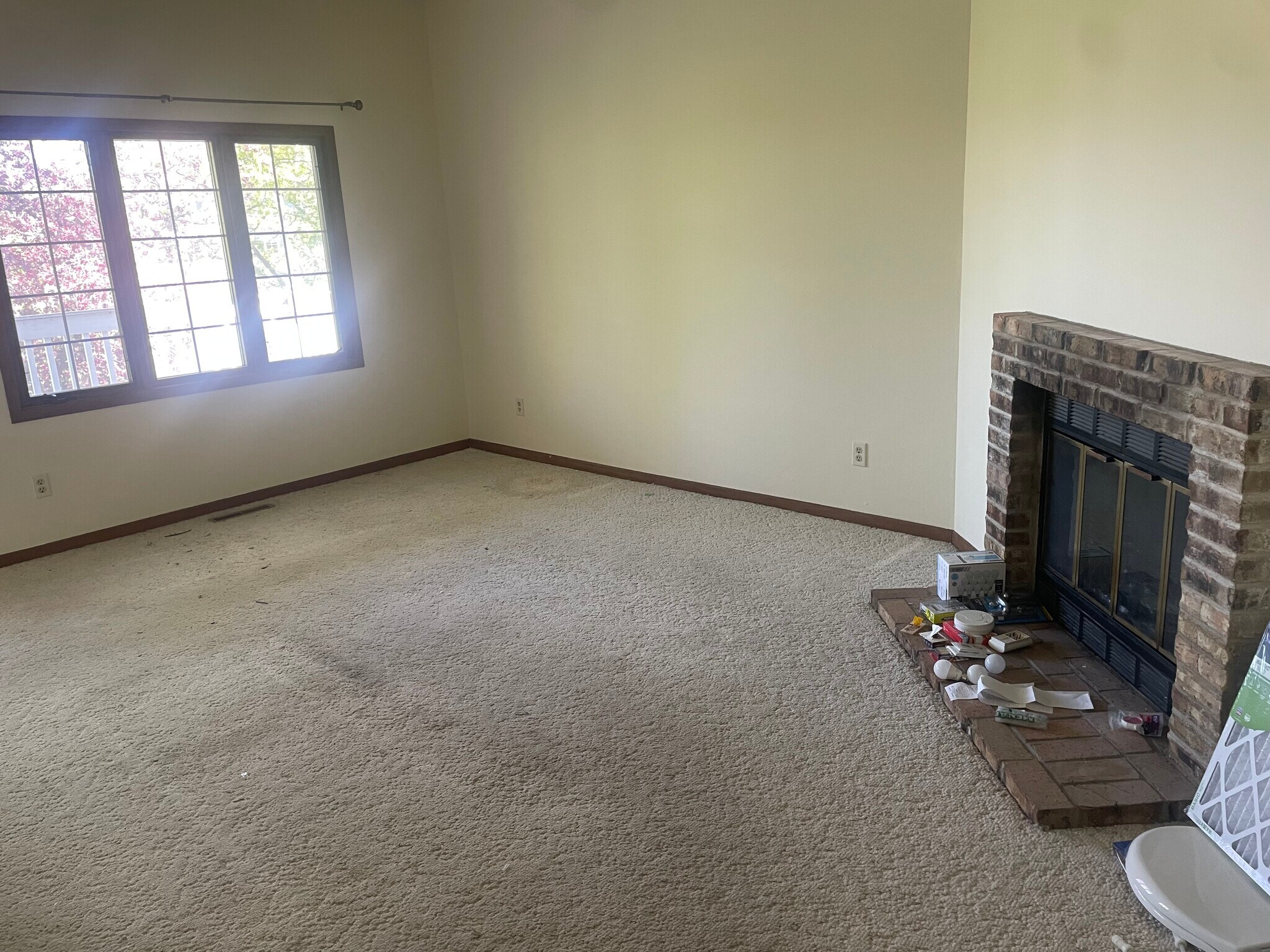 Building Photo - 3557 Blue Jay Way