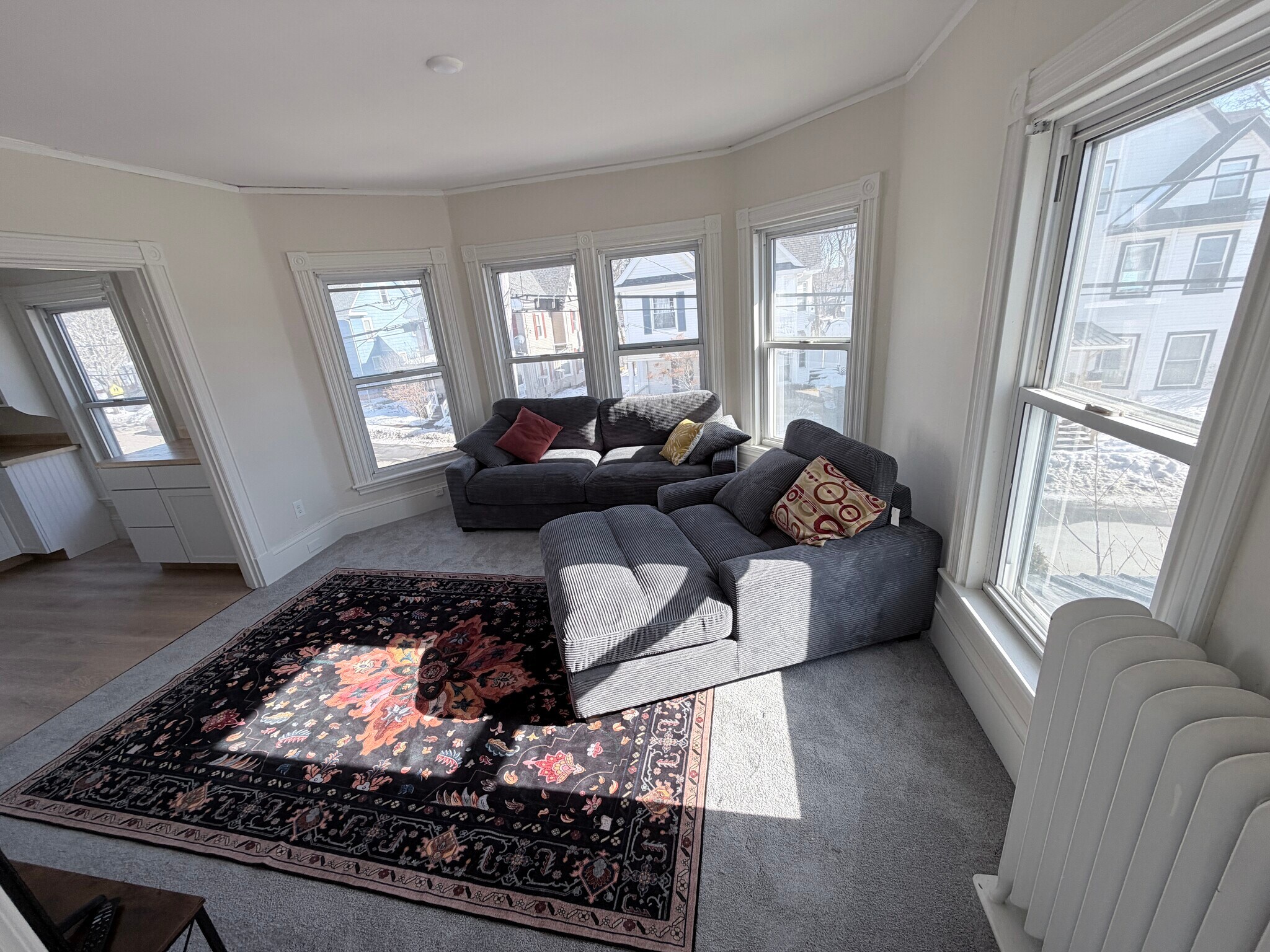 Building Photo - 16 Parkview Ave