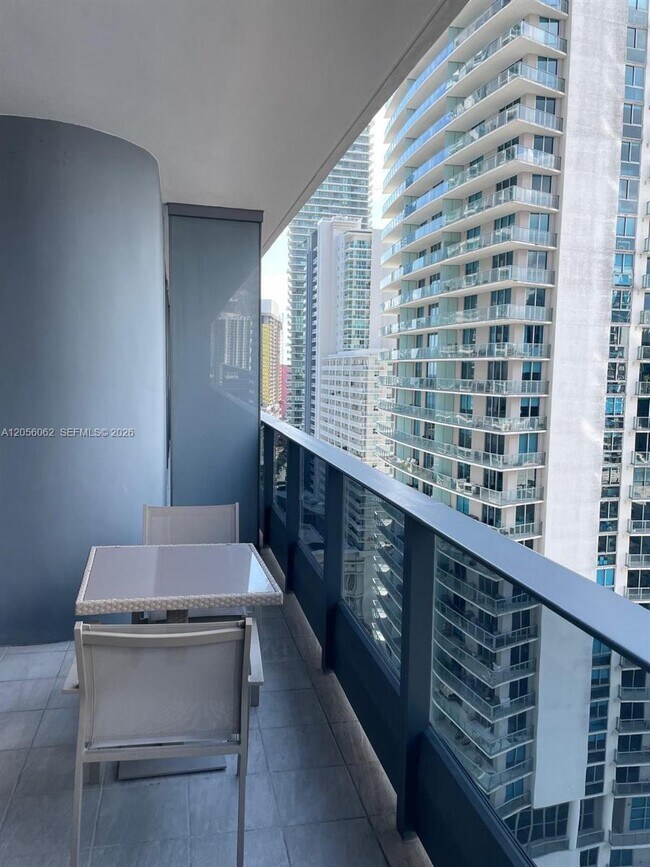 Building Photo - 1000 Brickell Plaza