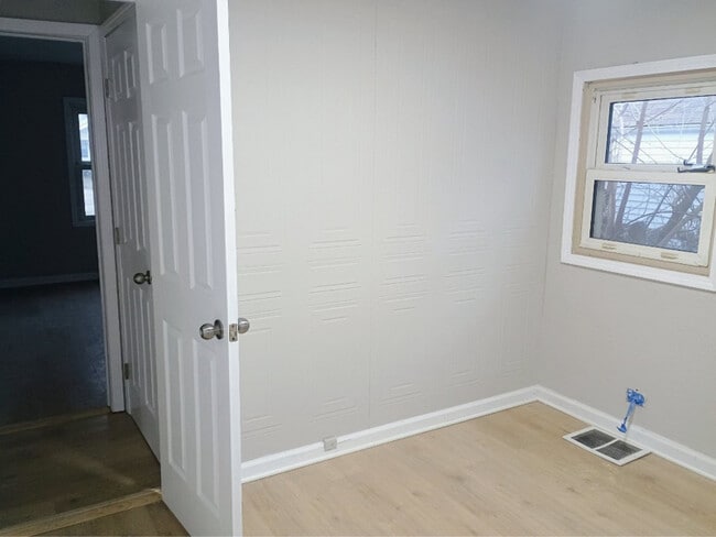 Building Photo - 2010 E Laurel St