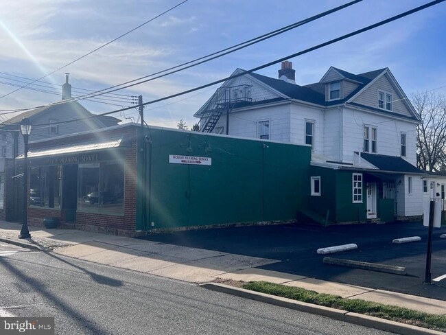 Building Photo - 703 Bethlehem Pike