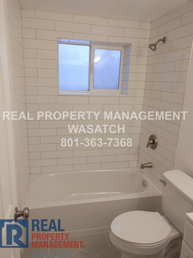 Building Photo - Take a Look at This 4 Bedroom 2 Bathroom Home in West Jordan UT!!