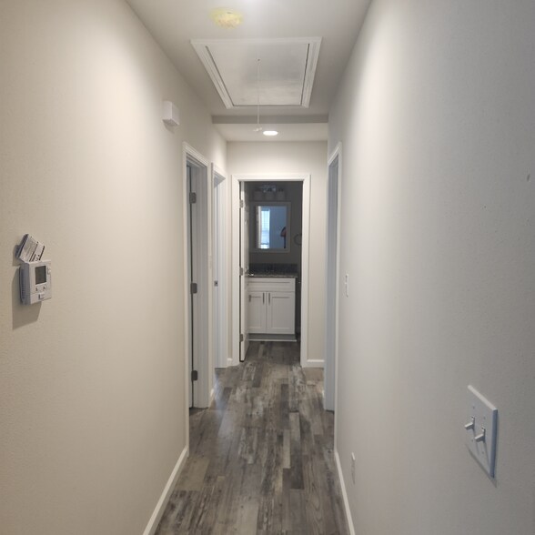 Building Photo - 143 Hoover Dr