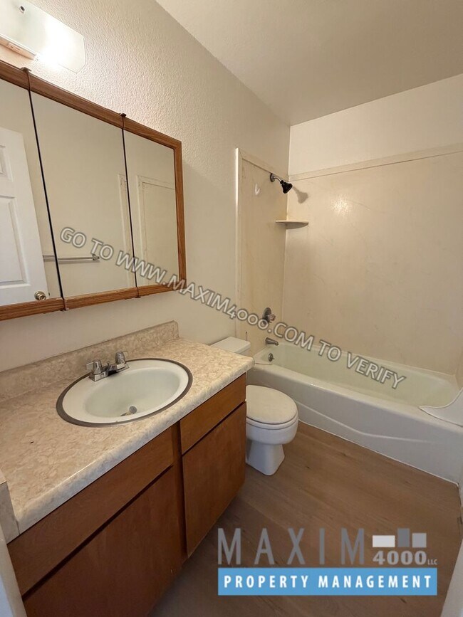 Building Photo - 2904 Dawn Dr