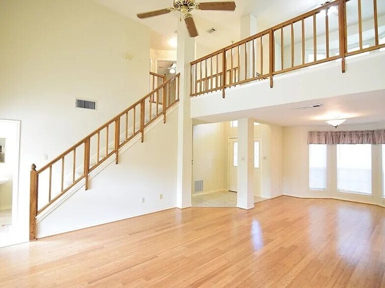 Building Photo - 4721 Stagecoach Trail