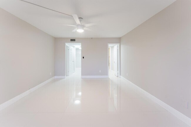 Building Photo - 859 Jeffery St