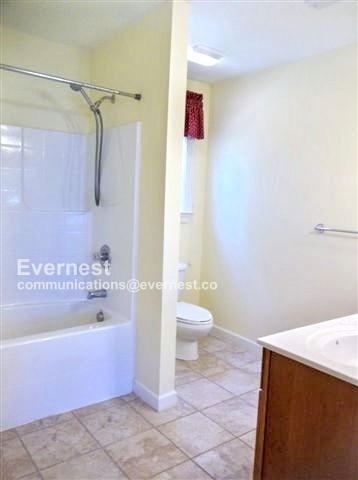 Building Photo - 3204 Eagles Watch