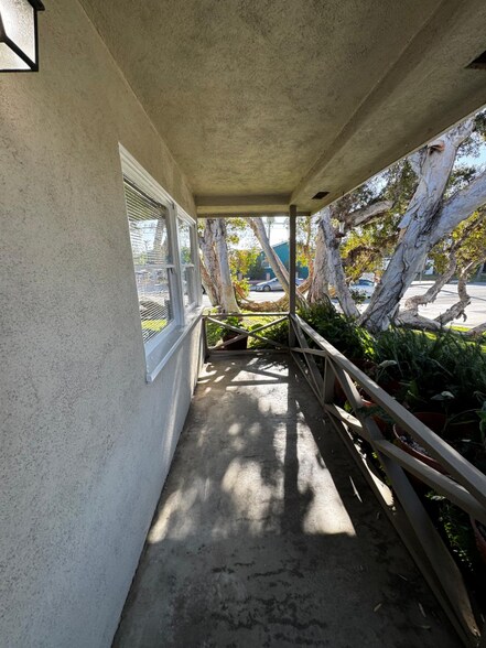 Building Photo - 1800 Viola Pl