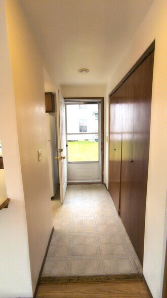 Building Photo - 2288 Douglas Rd