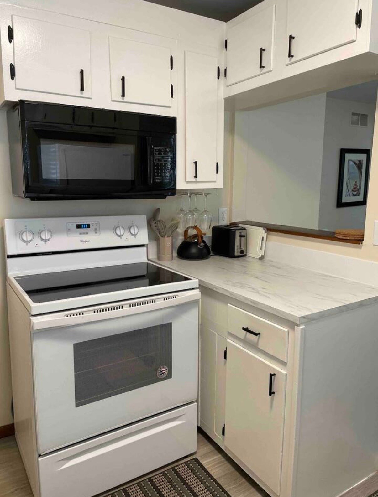 Building Photo - 213 S 7th St