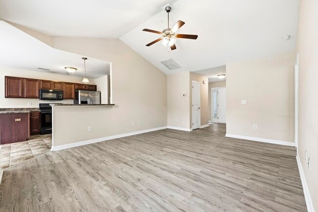 Building Photo - 2375 Morlynn Dr