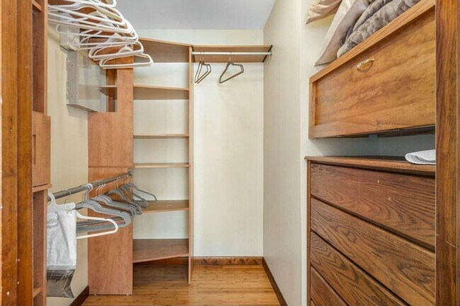 Building Photo - 9266 Pinion Dr