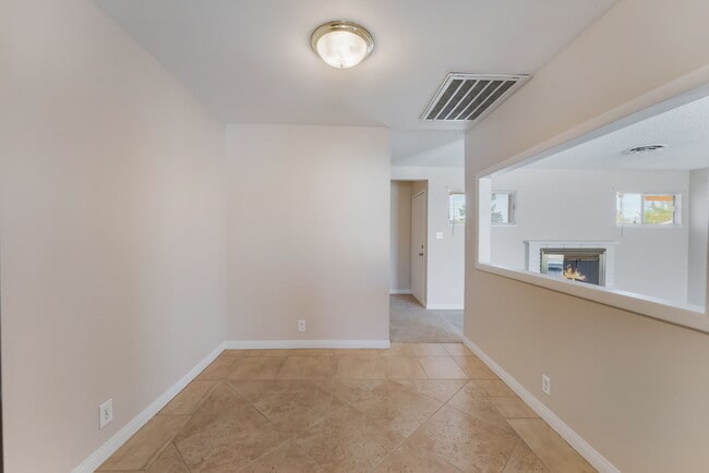 Building Photo - 2016 Embrey Ave