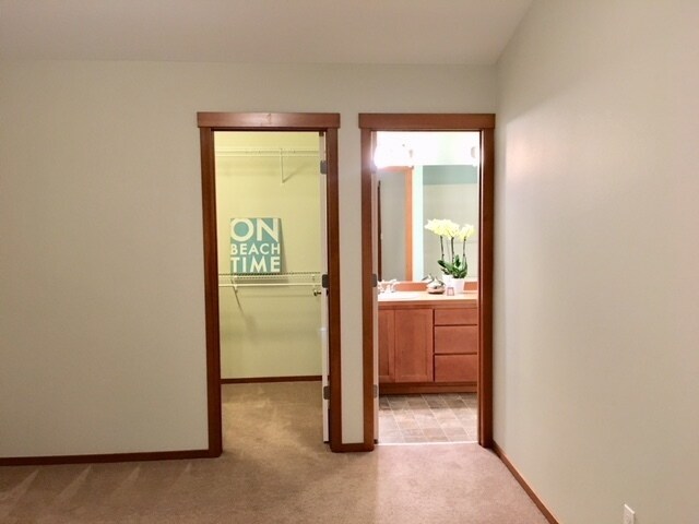 Building Photo - Spacious 3 Bedroom 2.5 Bathroom Home in Lake Stevens!