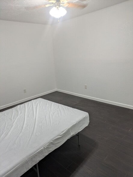 Building Photo - 11127 Sageview Dr