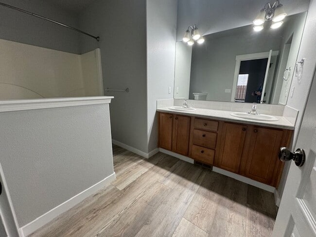 Building Photo - Single level home