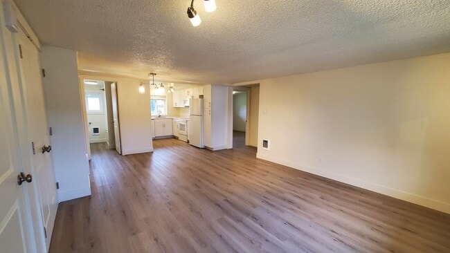 Building Photo - 15358 NE Dopp Rd