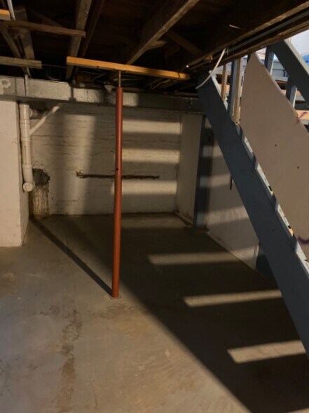 Building Photo - 807 Kingshighway St