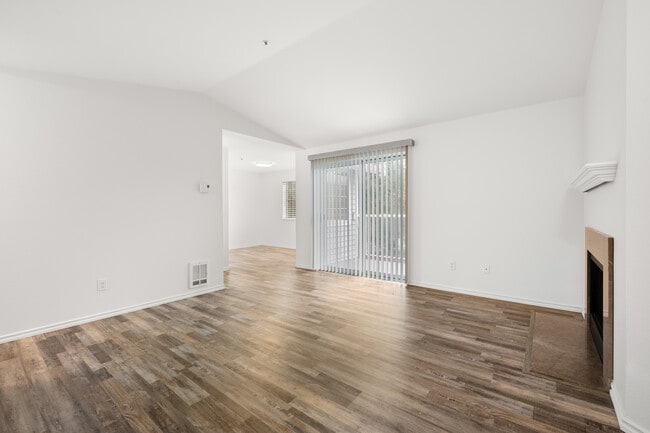 Building Photo - 7453 Newcastle Golf Club Rd