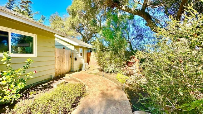 Building Photo - Darling Stand Alone & Detached Open Studio Layout Guest Home unit on Private Country Property in ...