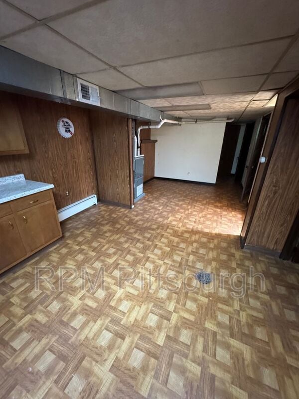 Building Photo - 105 N Meadowcroft Ave