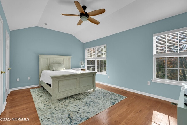 Building Photo - 11 Saratoga Ct