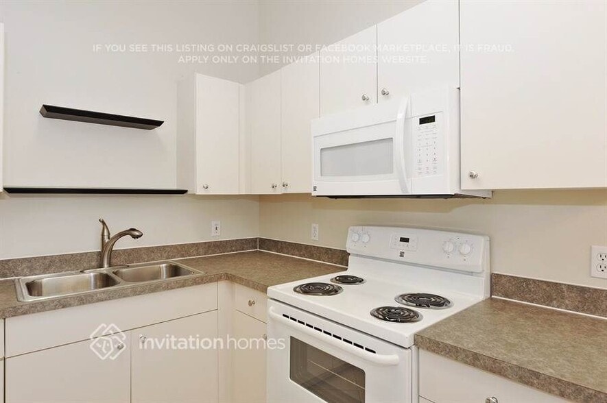 Building Photo - 2112 9th Ave W