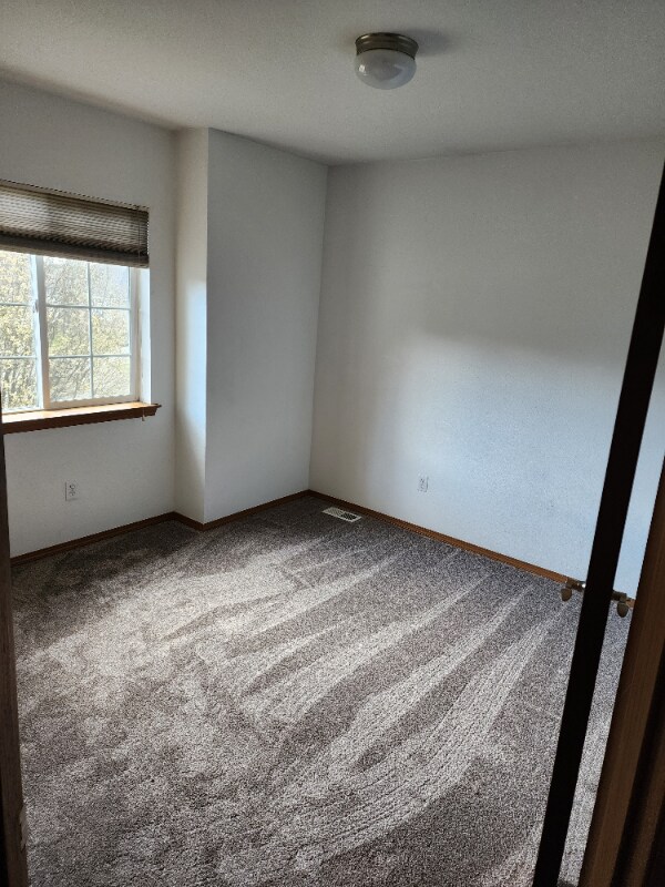 Building Photo - 17602 108th St Ct E