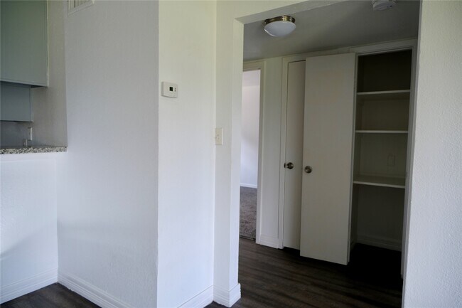 Building Photo - 5602 Market St