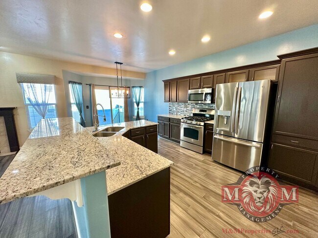 Building Photo - 3 Bd 3.5 Bath Model Like Townhome in Riverton