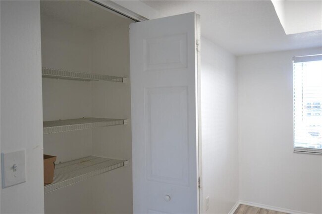 Building Photo - 256 Cypress Ln