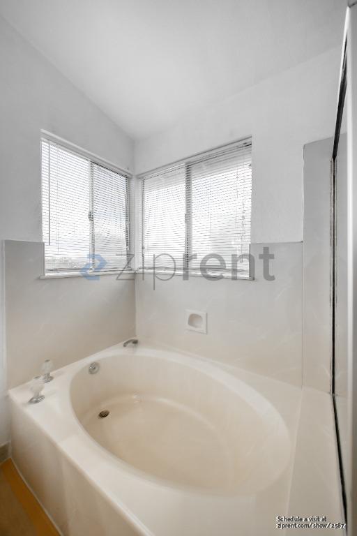 Building Photo - 21627 Winding Rd