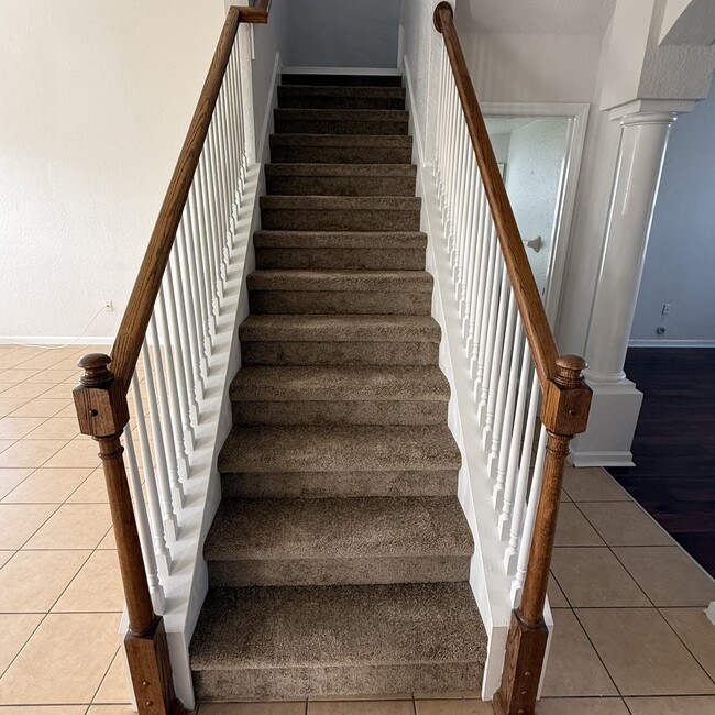 Building Photo - 2914 River Birch Dr