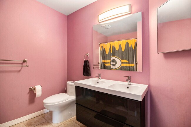 Building Photo - 2221 S Huron Pkwy