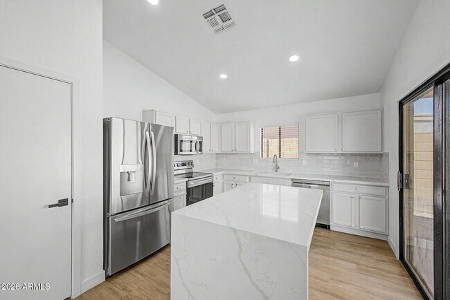 Building Photo - 16813 N 113th Ave